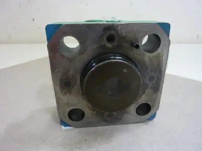 USED VICKERS CVCS25D1S210S19