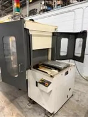 2015 FANUC ROBODRILL ALPHA D21LIA5 Vertical Machining Centers | Toolquip, Inc. (2)