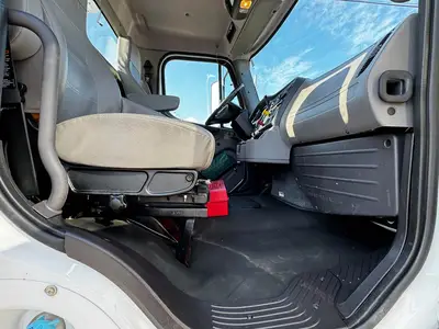 Used 2015 FREIGHTLINER 108SD Service & Utility Trucks Florida US | Truck and Van Outlet #1509214