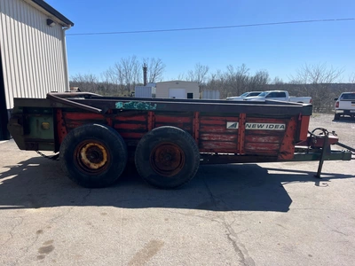 NEW IDEA 244 Manure Spreader | County Equipment Company LLC (3)