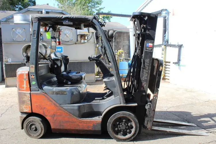 TOYOTA 8FGCU25 Forklift Trucks | Levy Recovery Group