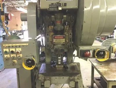 USED 1983 SOUTH BEND 27-FW-AC