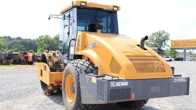 USED 2021 XCMG CV123PDU