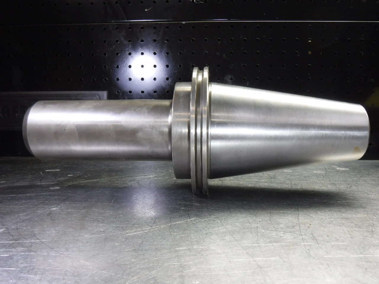 Davis CAT60 1.25" Endmill Holder 8" Projection 374-02377-02 (LOC1718A)