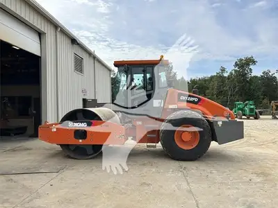 USED 2019 XCMG CV122PD
