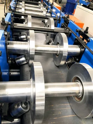 Quick Changeable C/Z Purlin Roll Forming Machine in China