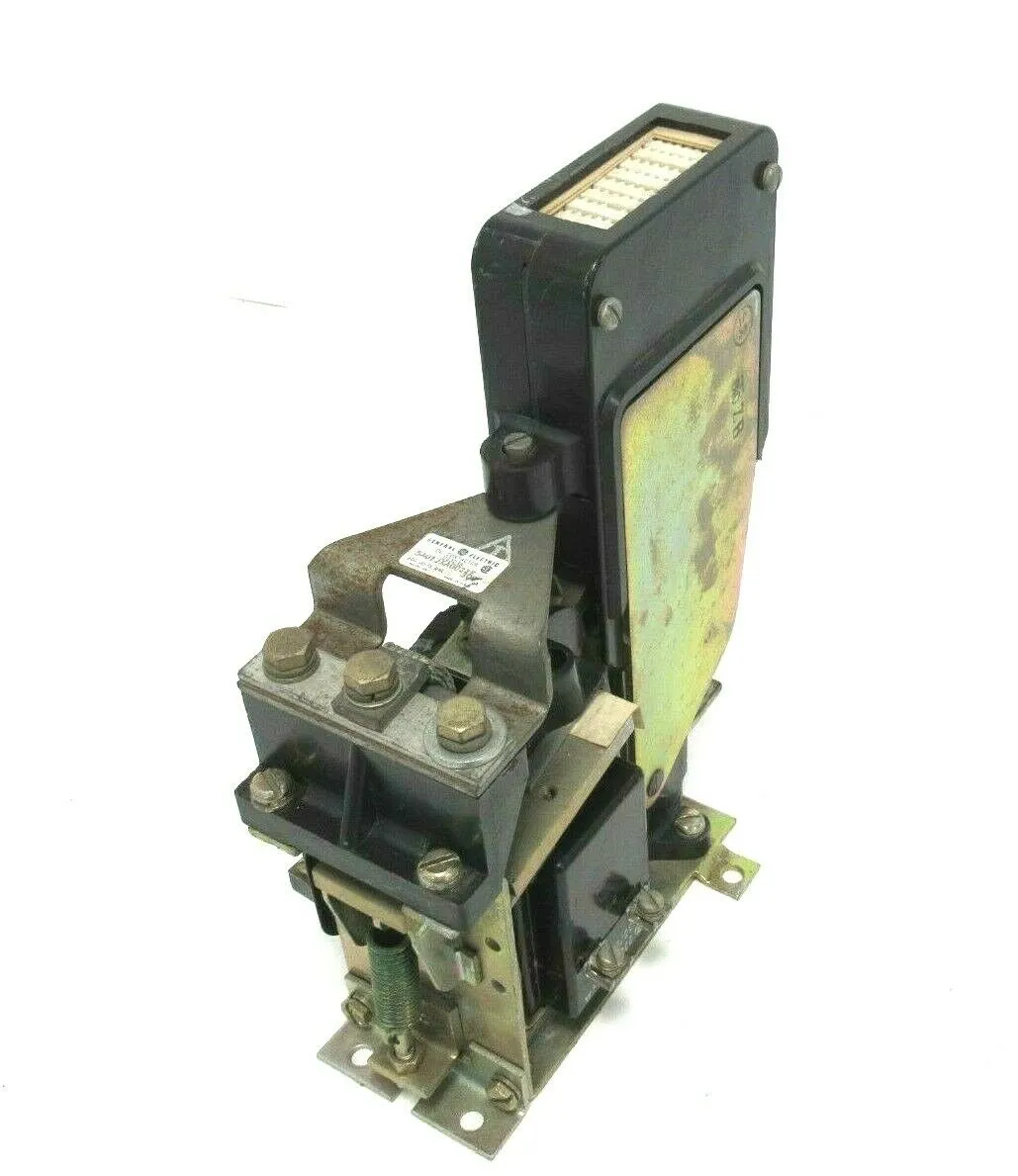 NEW GENERAL ELECTRIC DS303A CONTACTOR 600V 300A DS303A5A01JXA002XE 230/250V COIL