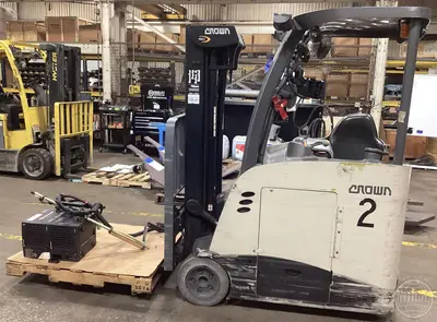 Used 2020 CROWN RC5545-40 Reach Trucks Illinois US | Forklift Exchange #1274779