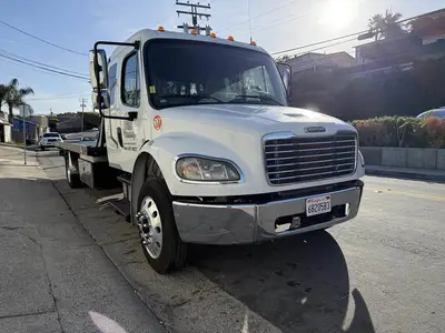 USED 2020 FREIGHTLINER M2 106