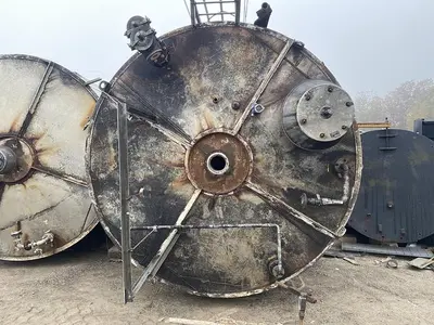 Used USED 10,000 GALLON STAINLESS STEEL VERTICAL TANK _UNKNOWN_ Vertical Single Wall Tanks North Carolina US | DH Griffin Used Equipment #1383731