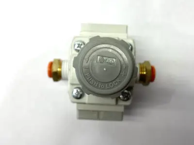 USED SMC PNEUMATIC MODULAR REGULATOR 1/4" NPT