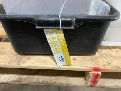 Used MIXED LOT OF PLASTIC RESTAURANT EQUIPMENT Restaurant Storage Containers Michigan US | Miedema Asset Management Group #1761523