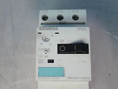 USED SIEMENS 3RV10111DA10