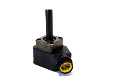 NEW NAMCO EE260-40824 PROXIMITY SWITCH EE26040824