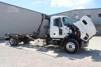 New | in-Stock 2027 MACK MD7 Rolloff Trucks Texas US | Roll Off Truck World #1491924