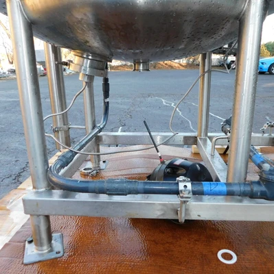 USED 100 GALLON X 2 100 GAL X 2