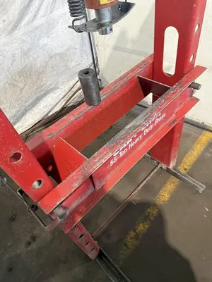 55 TON CAROLINA INDUSTRIAL HYDRAULIC H-FRAME PRESS. STOCK #0430826