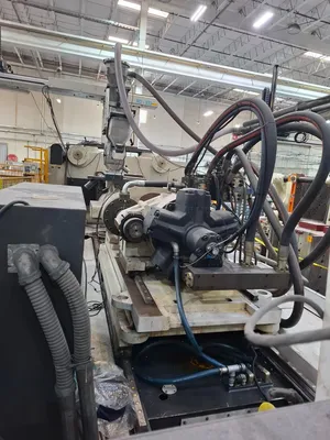 2006 MILACRON MG-1100-232 Horizontal Plastic Injection Molding Machines | JYC MACHINERY (10)