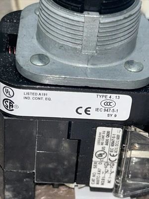 NEW Allen Bradley 800TC-FXMP16GA7