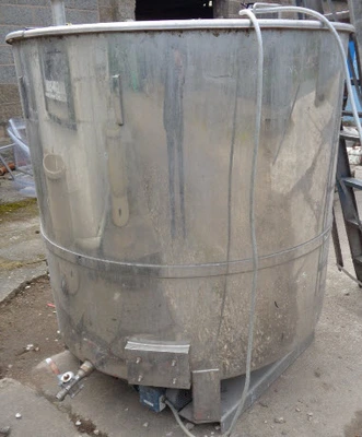 1,100L S/S Vertical Mixing Tank