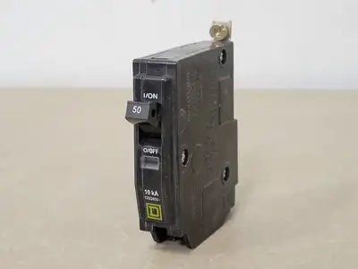 NEW SQUARE D QOB150