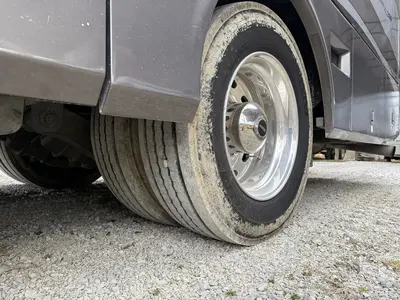 Used 2002 AIRSTREAM LAND YACHT XL396 Campers, Caravans, Motorhomes Kentucky US | Proxy Equipment #1385122