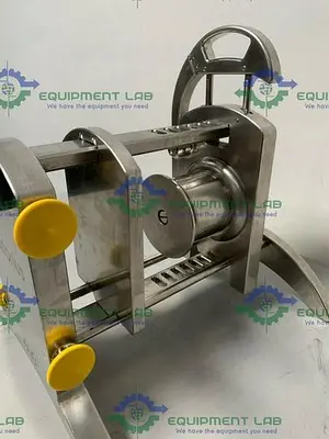 USED SARTORIUS SARTOCON® 3 TANGENTIAL CROSSFLOW FILTRATION HOLDER FOR 10 TO 10,000 LITER BATHES