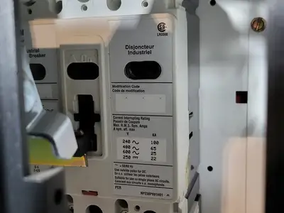 Used EATON HFD3015 Switchgears British Columbia CA | Lenmark #240427
