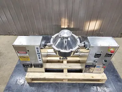 Used Gemco Double Cone Blender, 8 qt Lab Blender