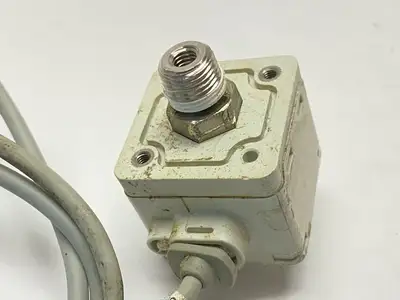 ISE40A-N01-T | SMC  Pneumatic Pressure Switch -  For parts or not working