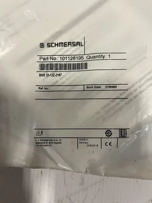 New Schmersal 101128195 Magnetic Safety Sensor -NIB lot of 2