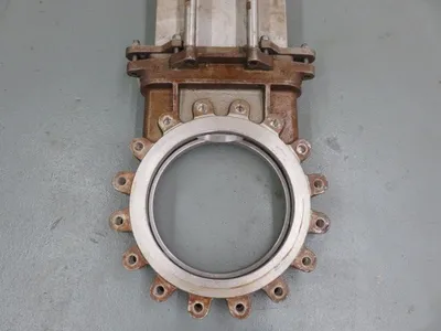Trueline TL 16"-150 knife gate valve with pneumatic actuator