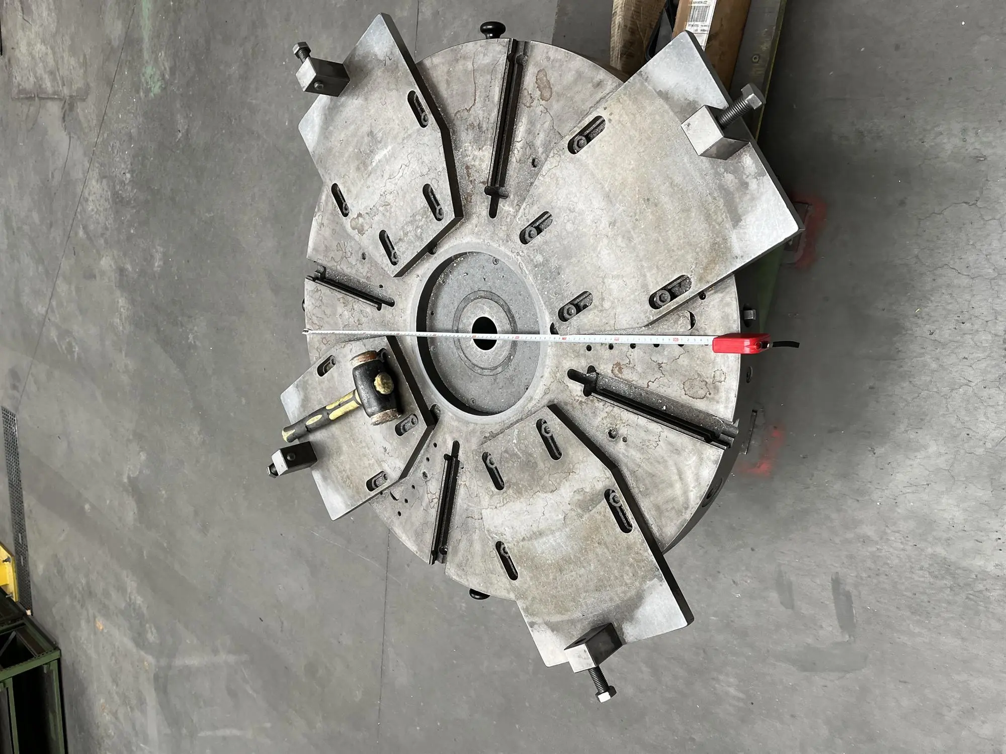 USED CHUCKS 4 CLAW DIA:1000 MM