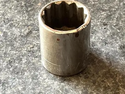 18mm Socket ~ 1/2" Drive ~ Genuine Craftsman ~ 44267 ~