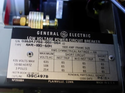 3200A GE AKD-8 Switchgear, 480V, x6 1600A, x1 3200A Bkrs