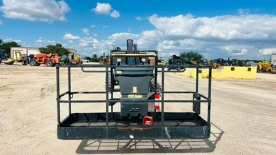 USED 2022 JLG 800S