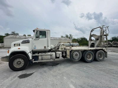 Used 2016 WESTERN STAR 4700 SF Concrete Mixer Trucks Delaware US | Proxy Equipment #1388940