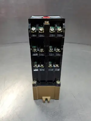 USED Allen-Bradley 700-P1200A1