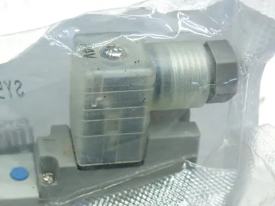 NEW SMC PNEUMATICS SY51405DZ