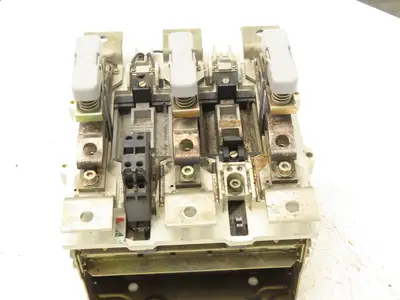 Cutler Hammer 10 5822C Motor Starter Contactor Size 6 Rated 540A/3PH