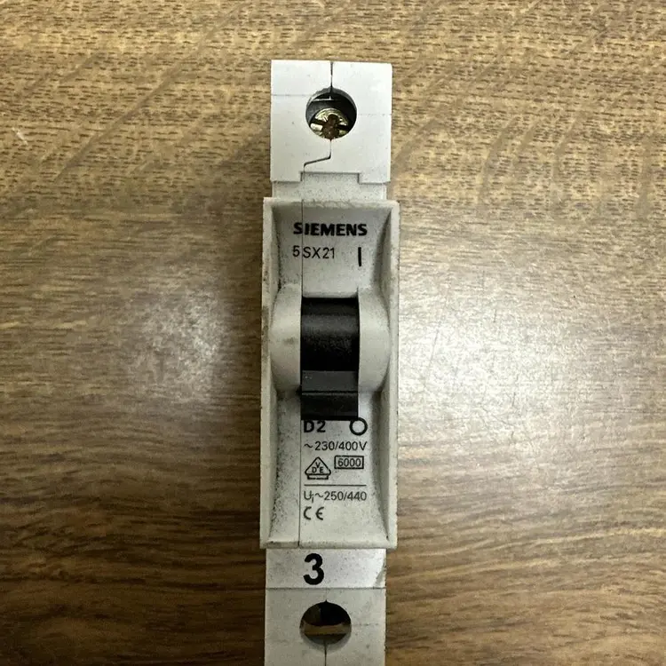 Used SIEMENS 5SX21 D2 Miscellaneous Equipment (Electrical & Power) | Surplus Asset Holdings #1194104