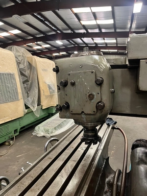 DoAll Vertical/Horizontal Milling Machine
