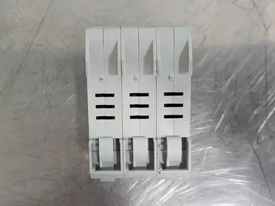 USED ALLEN-BRADLEY 1492-FB3C30-L