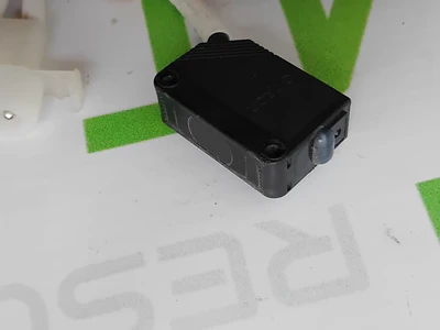 OMRON E3Z-T81-L AND E3Z-T81-D PHOTOELECTRIC SENSOR