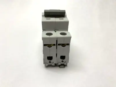 New | in-Stock Cutler-Hammer 415V Breaker, Din Rail Mount D25 Circuit Breakers Michigan US | Maverick Industrial Sales #1486186
