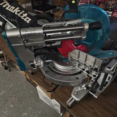 Like New Working 12" Makita Sliding Compound Saw with Stand