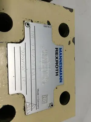 USED MANNESMANN REXROTH 4WE10J32CG24N9K4