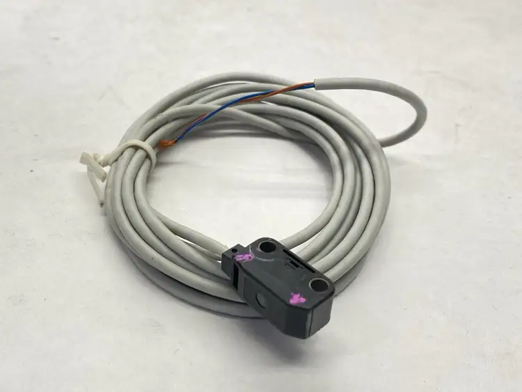 Used Panasonic Ultra Compact Photoelectric Sensor Photoelectric Sensors Michigan US | Maverick Industrial Sales #1401375