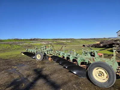USED 2004 JOHN DEERE BOTTOM PLOW