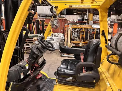 12,000 POUND CAPACITY HYSTER MODEL S120FTPRS 60" CASCADE PAPER ROLL CLAMP